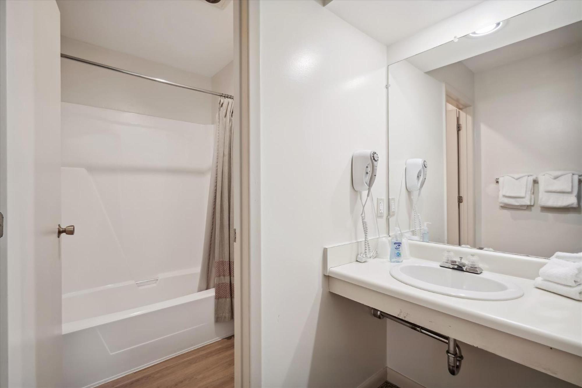 Cedarbrook Deluxe Two Bedroom Suite With Outdoor Heated Pool 21202 คิลลิงตัน ภายนอก รูปภาพ